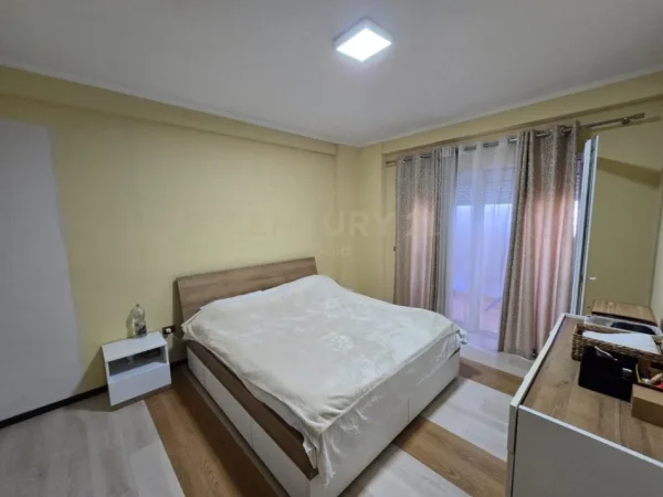 Shqiperi, shitet apartament 2+1+Ballkon Kati 6, 110 m² 200.000 € (kodra e diellit)