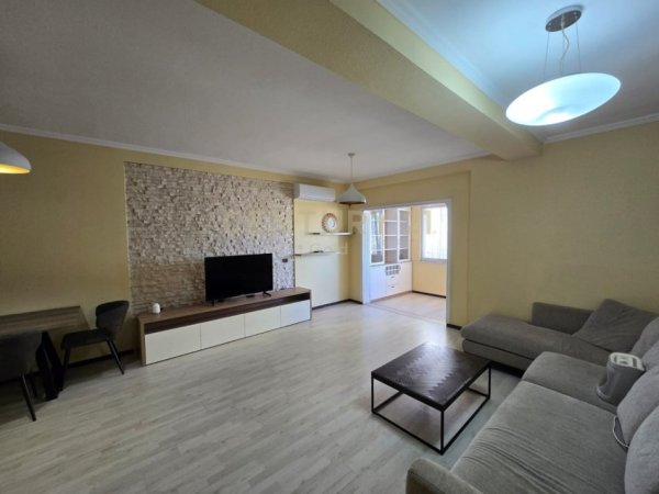 Shqiperi, shitet apartament 2+1+Ballkon Kati 6, 110 m² 200.000 € (kodra e diellit)