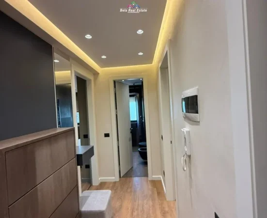 Tirane, jepet me qera apartament 2+1+Ballkon Kati 8, 125 m² 1.500 € (prane Hotel Colosseo,)