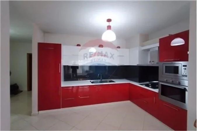 Tirane, jepet me qera apartament 2+1 Kati 3, 100 m² 600 € (Kodra e Diellit 1)