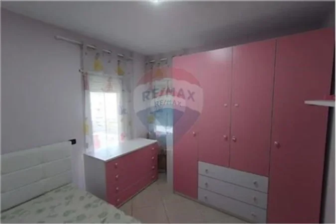Tirane, jepet me qera apartament 2+1 Kati 3, 100 m² 600 € (Kodra e Diellit 1)