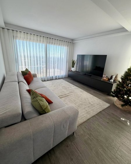 Tirane, ofroj Perde me porosi të cilësisë premium për shtëpi, hotele, restorante +355 68 294 9992