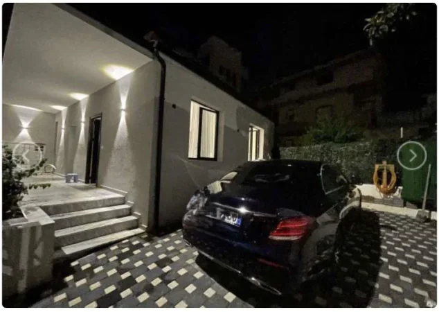 Tirane, jepet me qera apartament 1+1+Ballkon Kati 1, 65 m² 600 € (SELITE)