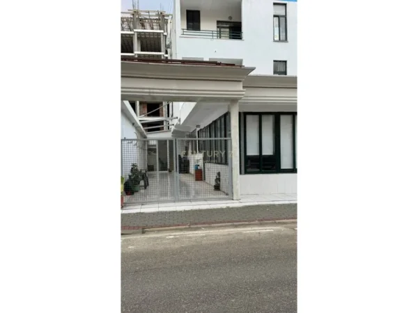 Durres, jepet me qera hotel Kati 3, 630 m² 4.750 € (Golem Prane Hotel Flower)