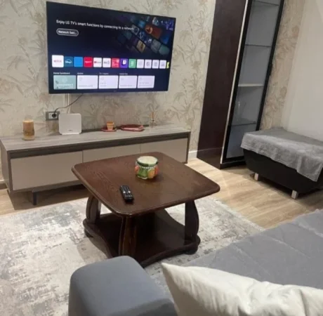 Tirane, jepet me qera apartament 1+1+Ballkon Kati 3, 70 m² 600 € 