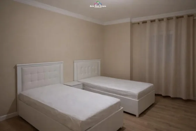 Tirane, jepet me qera apartament 2+1+Ballkon Kati 3, 110 m² 500 € (tek Color Spash Residence)