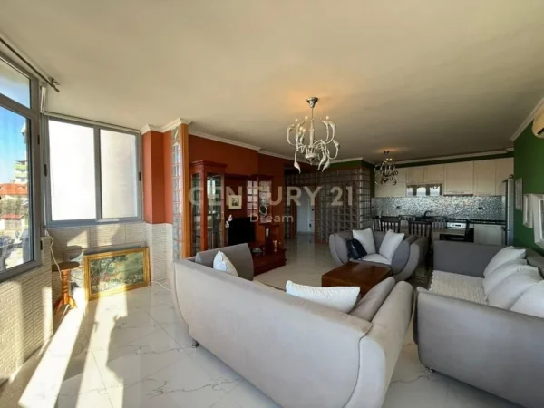 Tirane, shes apartament 2+1 Kati 2, 90 m² 130.000 € (Fresk,Prane Fizikes Berthamore) !!!!!!!