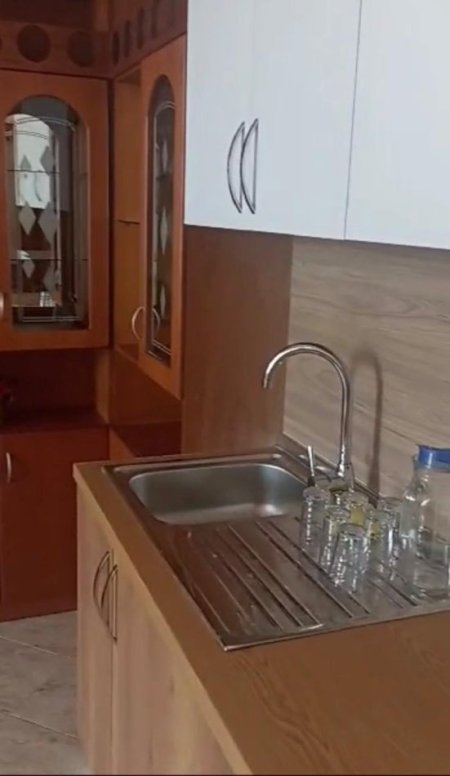 Tirane, jepet me qera garsoniere Kati 6, 35 m² 300 €