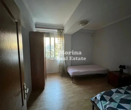 Tirane, jepet me qera apartament 1+1 Kati 6, 110 m² 500 € (Oxhaku)