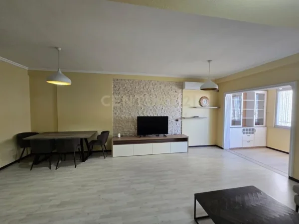 Tirane, shitet apartament 2+1+Ballkon Kati 6, 110 m² 200.000 € 