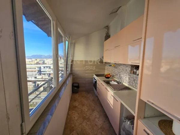Tirane, shitet apartament 2+1+Ballkon Kati 6, 110 m² 200.000 € 