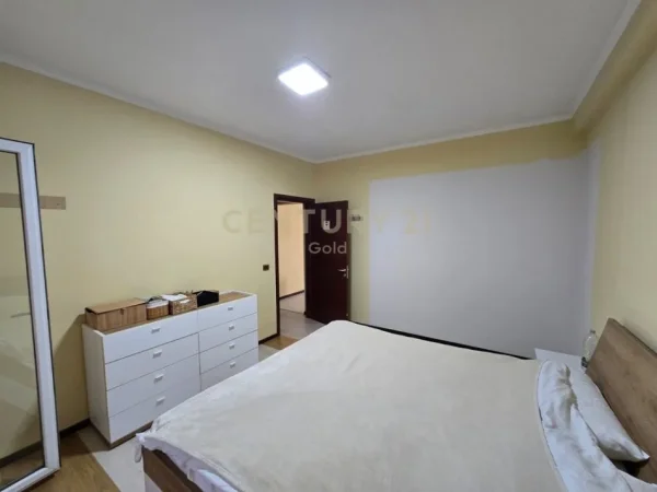Tirane, shitet apartament 2+1+Ballkon Kati 6, 110 m² 200.000 € 