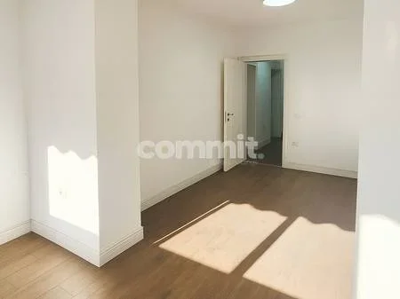 Tirane, jepet me qera apartament 3+1 Kati 2, 110 m² 1.200 € 
