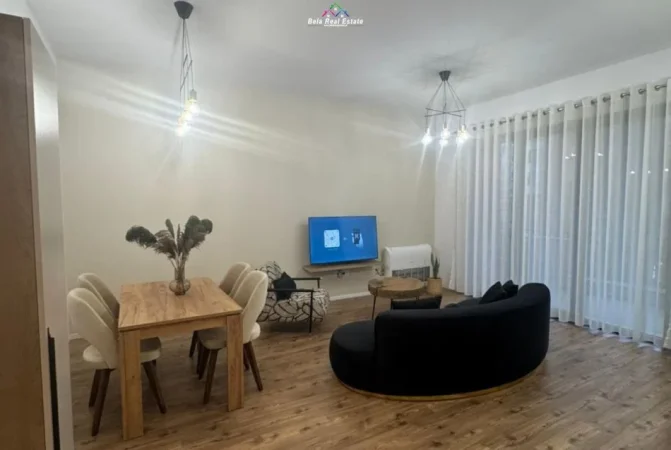 Tirane, jepet me qera apartament 1+1+Ballkon Kati 3, 70 m² 800 € (Tek Kompleksi Delijorgji)