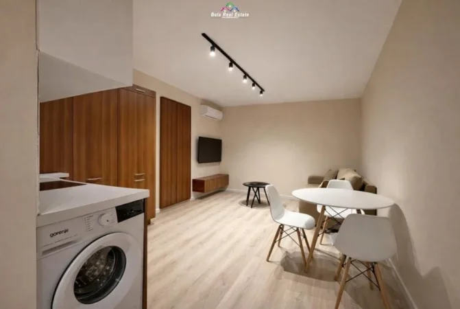 Tirane, jepet me qera apartament 2+1+Ballkon Kati 1, 65 m² 600 € (prane Auto Luli)