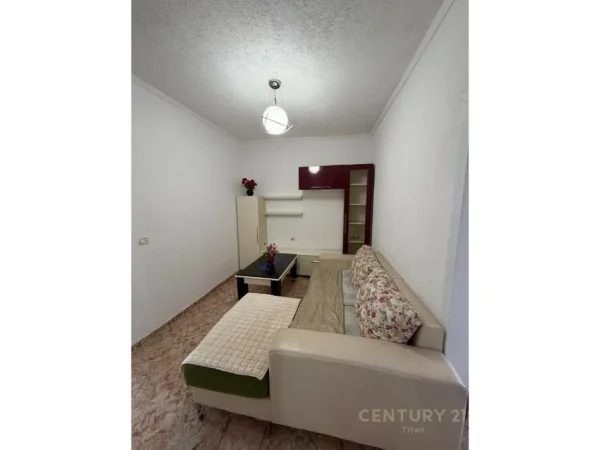 Tirane, jepet me qera apartament 3+1+Ballkon Kati 6, 120 m² 450 € (don bosco)