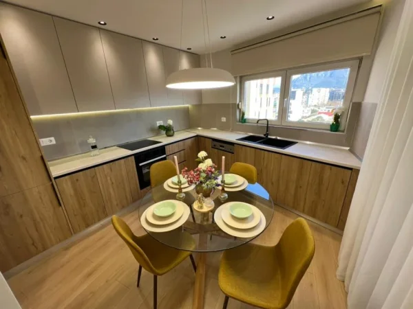 Tirane, shitet apartament 2+1+Ballkon Kati 8, 119 m² 310.000 € (rruga don bosko)