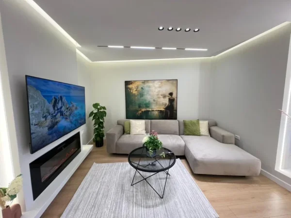 Tirane, shitet apartament 2+1+Ballkon Kati 8, 119 m² 310.000 € (rruga don bosko)