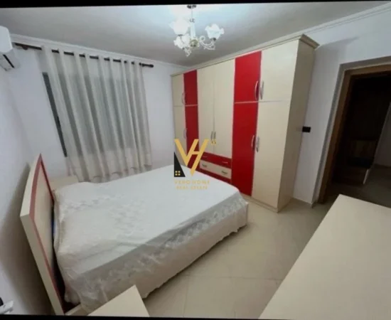 Tirane, jepet me qera apartament 2+1+Ballkon Kati 2, 75 m² 520 € (XHAMLLIK)