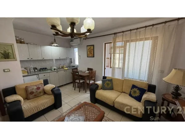 Tirane, jepet me qera apartament 1+1+Ballkon Kati 4, 65 m² 400 € (ish stacioni i fundit i tiranes se re)