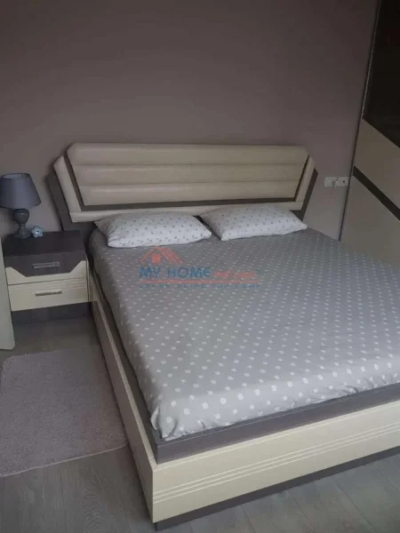 Tirane, jepet me qera apartament 1+1+Ballkon Kati 2, 70 m² 600 € (Rruga Jordan Misja)