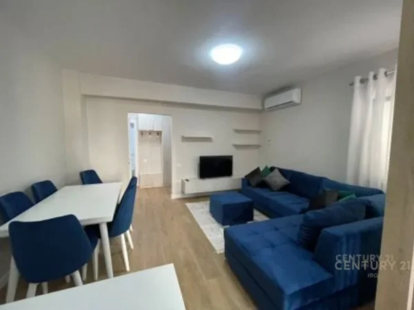 Tirane, jepet me qera apartament 1+1+Ballkon Kati 1, 68 m² 600 € (sheshi skenderbej)