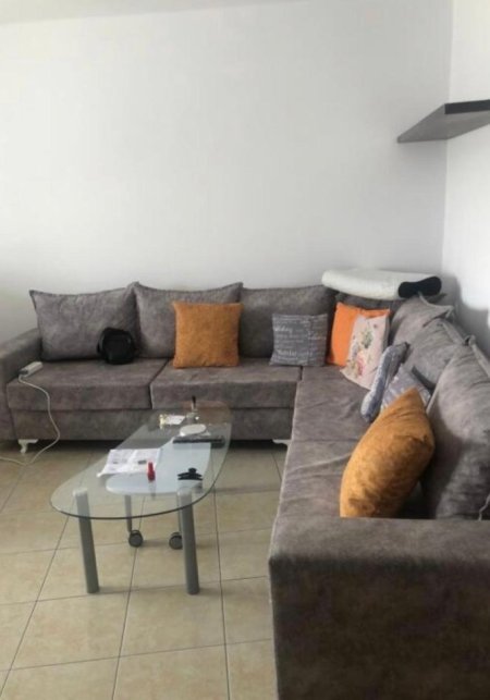 Tirane, jepet me qera apartament 2+1+Ballkon Kati 4, 85 m² 450 € 