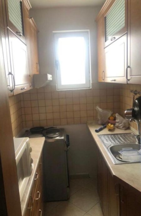 Tirane, jepet me qera apartament 2+1+Ballkon Kati 4, 85 m² 450 € 