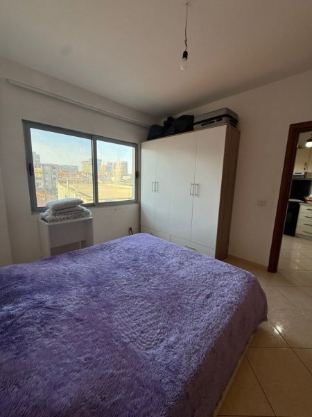 Tirane, jepet me qera apartament 1+1 Kati 3, 400 € 