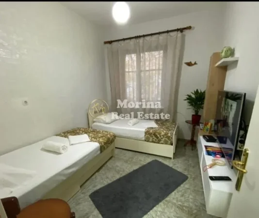 Tirane, jepet me qera apartament 2+1 Kati 1, 90 m² 750 € (Stadiumi Dinamo)