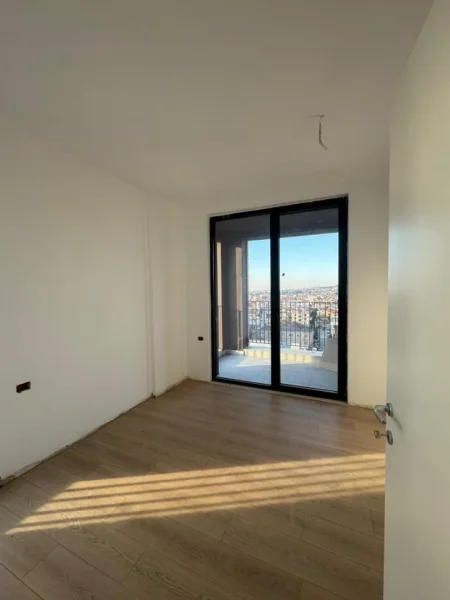 Tirane, shitet apartament 1+1+Ballkon Kati 8, 76 m² 121.500 €