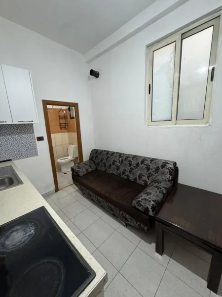 Tirane, jepet me qera apartament 1+1 Kati 1, 60 m² 250 € (Don Bosko (Xhamia))