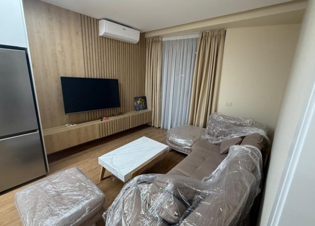 Tirane, jepet me qera apartament 2+1 , 110 m² 1.000 € 