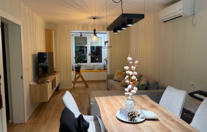 Tirane, jepet me qera apartament 1+1 Kati 1, 66 m² 750 € (ISH EKSPOZITA)