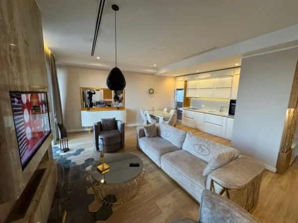 Tirane, jepet me qera apartament 1+1+Ballkon Kati 7, 90 m² 1.500 € (Rruga e Elbasanit)