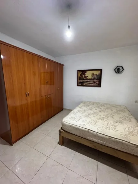 Tirane, jepet me qera apartament 1+1 Kati 1, 650 m² 300 € (Don Bosko (Xhamia))