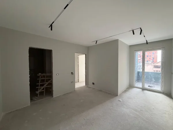 Tirane, shitet apartament 2+1 Kati 2, 109 m² 220.000 € (Oxhaku)