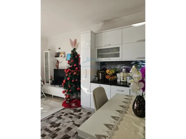 Tirane, shitet apartament 2+1 Kati 6, 85 m² 140.000 € (Kompleksi Malajziani, Kthesa e Kamzës)