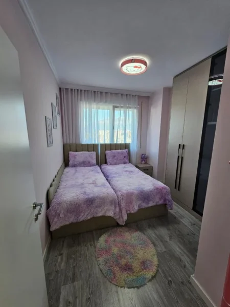 Tirane, jepet me qera apartament 2+1+Ballkon Kati 6, 96 m² 650 € (GOLDEN PARK 3)