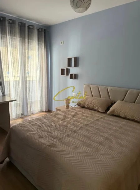 Tirane, jepet me qera apartament 1+1 Kati 7, 75 m² 600 € (21 DHJETORI)