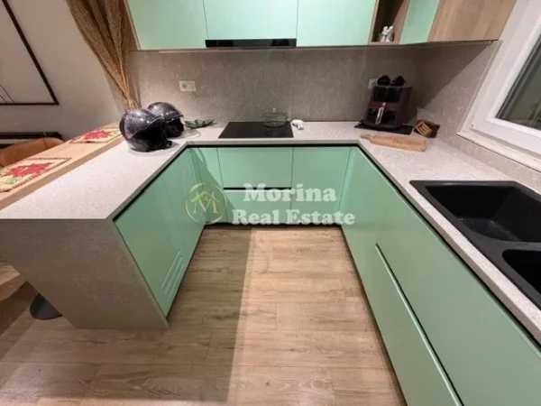 Tirane, jepet me qera apartament 1+1 Kati 2, 65 m² 750 € (Myslym Shyri)