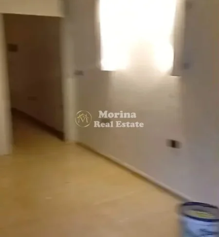 Tirane, jepet me qera ambjent biznesi Kati 0, 30 m² 400 € (21 Dhjetori)