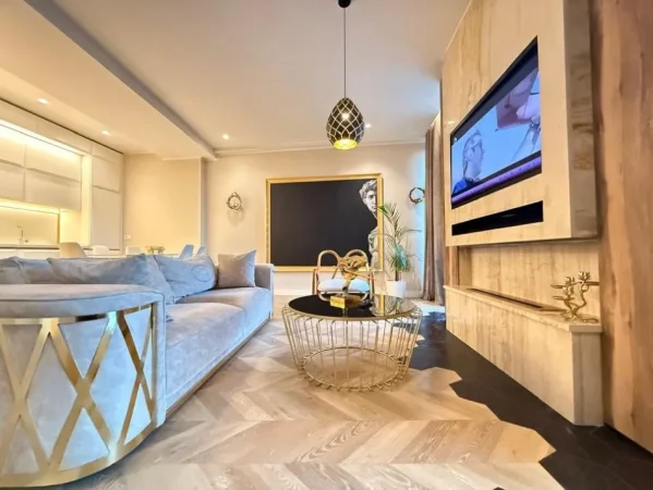 Tirane, jepet me qera apartament 1+1 Kati 6, 150 m² 1.300 € (Park Gate) Rruga e Elbasanit