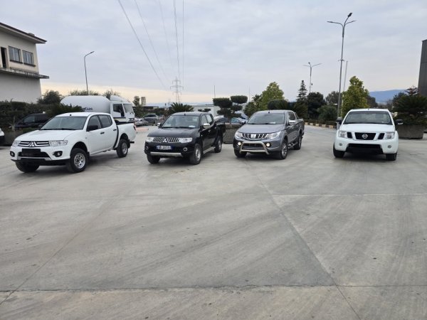 3 Mitsubishi L 200 2,5 DIO 4x4 Klima Gjermania Manual Viti 2012