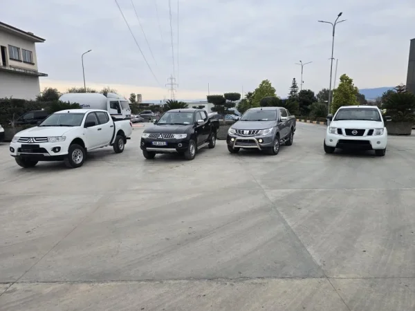 3 Mitsubishi L 200 2,5 DIO 4x4 Klima Gjermania Manual Viti 2012