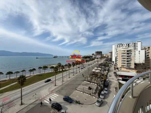 Vlore, jepet me qera apartament 2+1+Ballkon Kati 5, 110 m² 1.000 € (Rruga Çamëria)