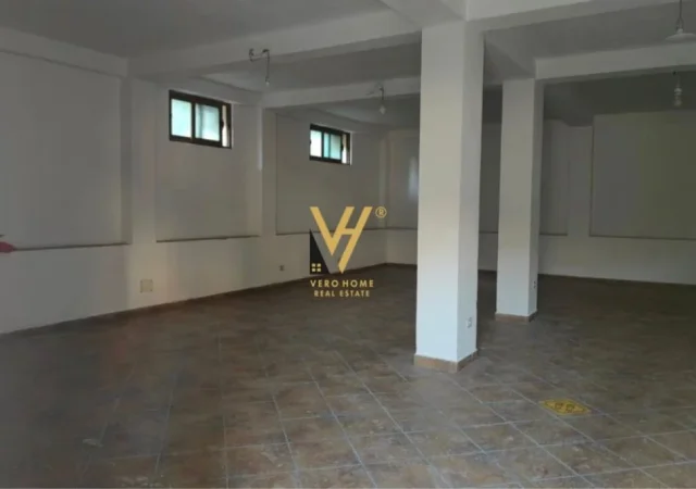 Tirane, jepet me qera magazine Kati 0, 100 m² 500 € (KODRA E PRIFTIT)