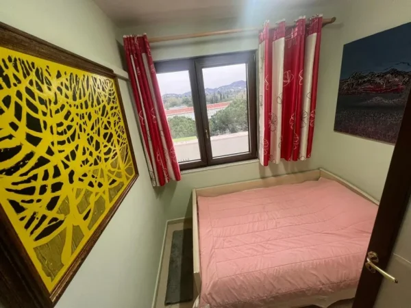 Tirane, jepet me qera 2+1 Kati 10, 80 m² 700 € (air albania)