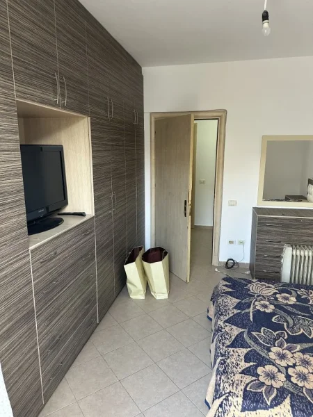 Tirane, jepet me qera apartament 1+1 Kati 6, 75 m² 400 € (Vila L Astir mbrapa Bar Sorriso)