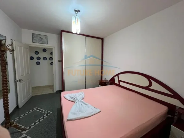 Tirane, jepet me qera apartament 3+1 Kati 6, 120 m² 600 € 